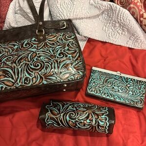 Stunning Patricia Nash set!